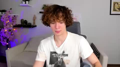 Tommy online show from November 24, 2:27 pm