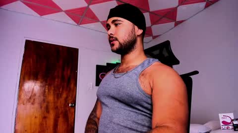 tommy_sccott online show from February 7, 4:16 am