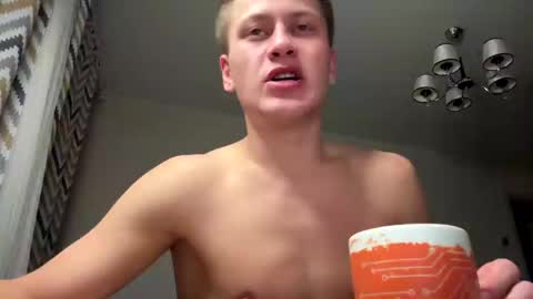 Snapshot of tommy_shak chatting on February 18, 2:59 pm Tommy Shak online show from February 18, 2:59 pm