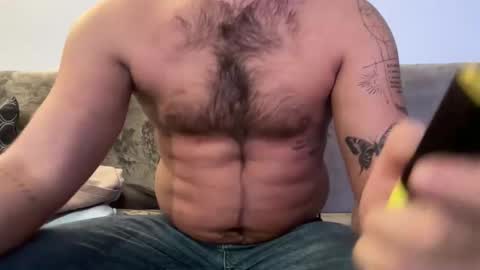 tommyjay32 online show from November 18, 2:42 pm