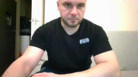 tommyy19901 online show from February 18, 6:26 pm