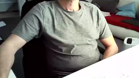 Tom online show from December 16, 11:44 am