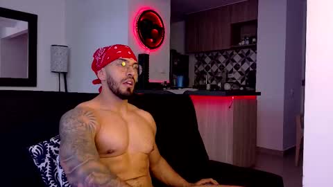 tony muscle1 online show from October 31, 10:21 pm