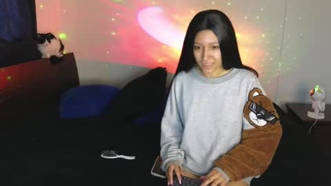 tony_n_sophie online show from December 13, 11:02 am