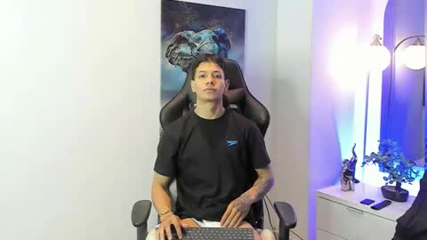 tony_petrov online show from November 2, 10:04 am