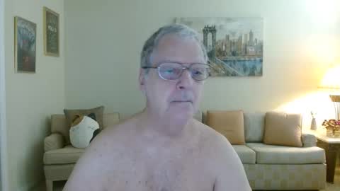 Snapshot of tonysview12000 chatting on October 21, 6:11 pm tonysview12000 online show from October 21, 6:11 pm