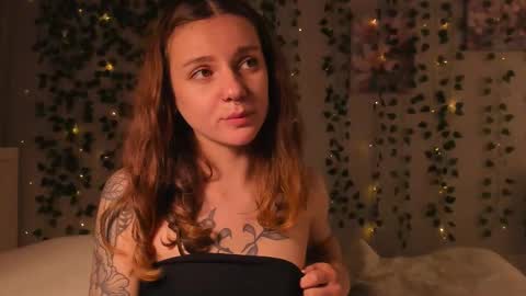 Alice and Sandra online show from September 16, 4:32 pm