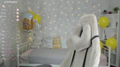 Snapshot of tori_cutie chatting on October 2, 1:48 am Tori online show from October 2, 1:48 am