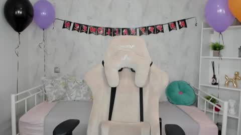 Tori online show from October 25, 2:12 am