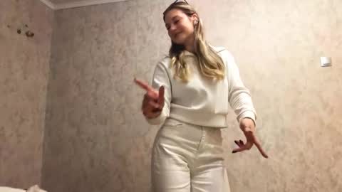 Anita online show from December 17, 2:35 pm