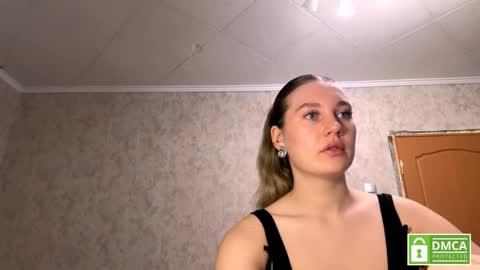 Anita online show from April 9, 10:10 am