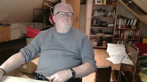 toto758 online show from December 4, 9:14 pm