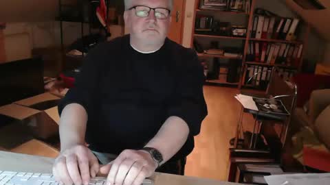 toto758 online show from February 18, 9:03 pm