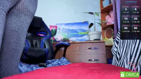   online show from December 2, 8:45 am