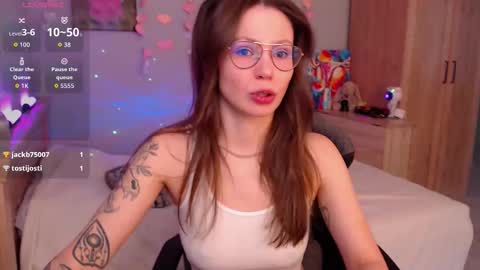 toxkiss online show from February 2, 10:00 am