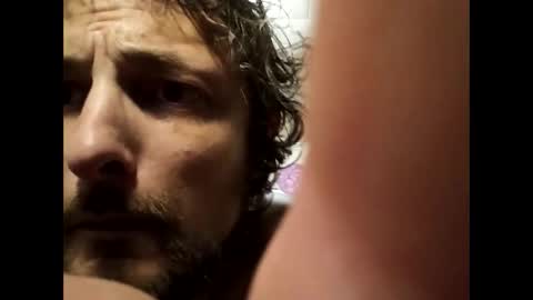 trackisback online show from March 11, 3:09 am