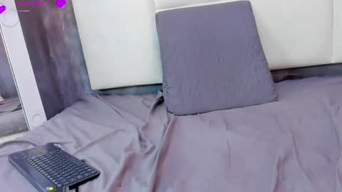 Tracy Wright online show from April 4, 2:24 pm