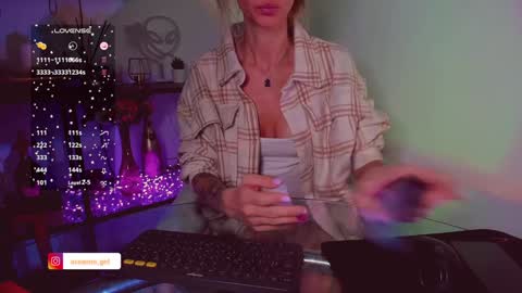 Snapshot of trafka_murafka chatting on December 16, 6:59 pm Hey my name is Kiri Kiri online show from December 16, 6:59 pm