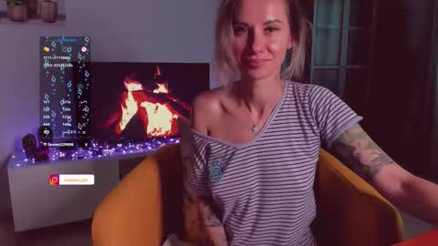 Snapshot of trafka_murafka chatting on September 25, 6:15 pm Hey my name is Kiri Kiri online show from September 25, 6:15 pm