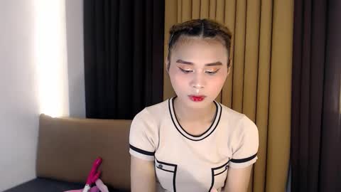 GEN LUXS online show from December 15, 3:41 pm