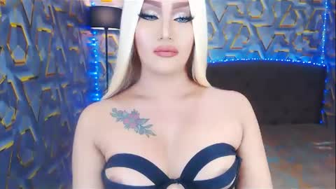 Snapshot of transplayfullolivia chatting on January 26, 3:59 am KYLIE BELLA TS online show from January 26, 3:59 am