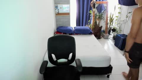 travis bakerr online show from January 22, 3:18 pm