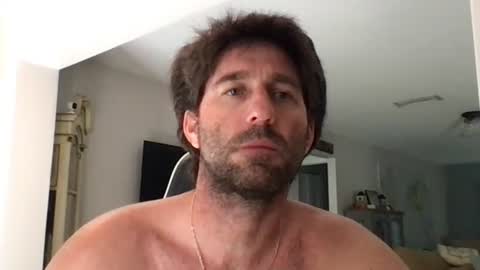 TravisKenn online show from November 9, 2:53 pm