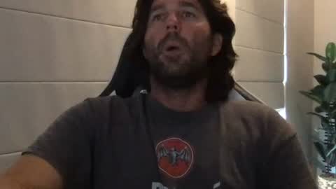 TravisKenn online show from April 24, 11:45 am