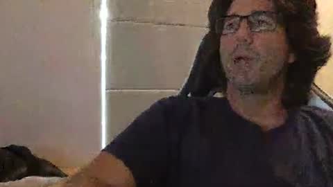 TravisKenn online show from March 31, 11:32 am