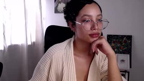 Emily online show from November 26, 7:43 pm