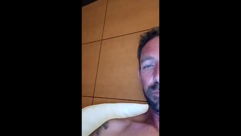 treedude303720 online show from September 19, 1:43 am