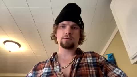 Snapshot of treeman817 chatting on October 28, 5:36 pm treeman817 online show from October 28, 5:36 pm