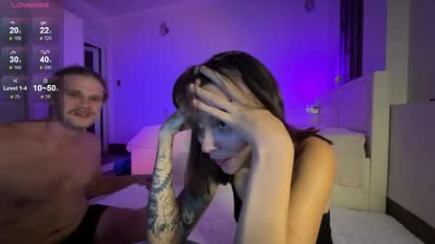 Sarah And Jon online show from October 22, 5:14 pm