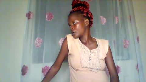 trey_queens online show from January 18, 10:30 pm