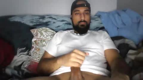 Snapshot of treygillz chatting on December 2, 6:35 am TRY GLL online show from December 2, 6:35 am