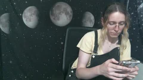Snapshot of trinityluvr chatting on September 28, 4:43 am Trinity online show from September 28, 4:43 am