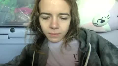 trippybb222 online show from November 18, 4:32 pm