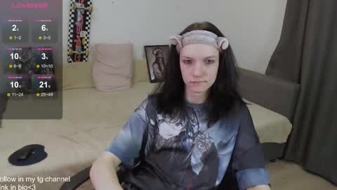 Max  online show from February 25, 5:27 pm