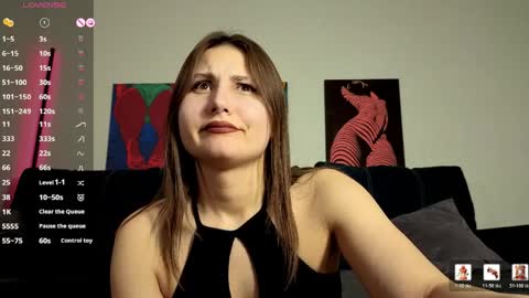 trixibell online show from April 4, 4:52 am