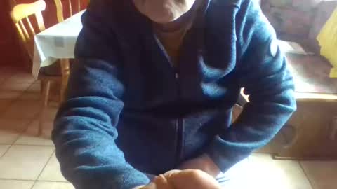 trobelle online show from April 12, 10:41 am