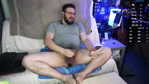 Snapshot of trojanbrit chatting on January 25, 9:46 pm Trojon Snow and the Stark Nakeds online show from January 25, 9:46 pm