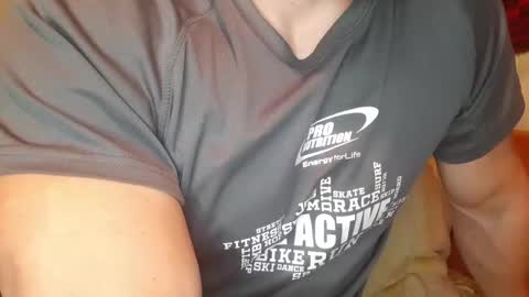 Snapshot of troncq chatting on February 9, 1:46 pm Troncq online show from February 9, 1:46 pm