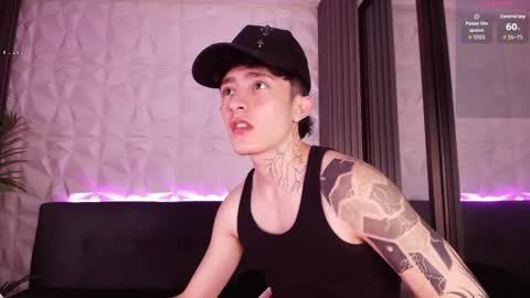 Troy online show from November 18, 7:28 pm