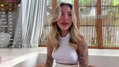 Mia online show from March 20, 5:23 am