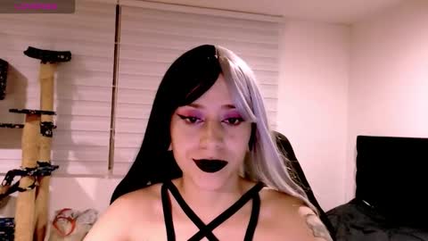 Cait online show from December 18, 2:18 am