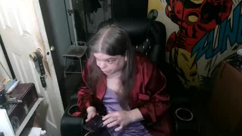 Anne online show from April 8, 8:50 am