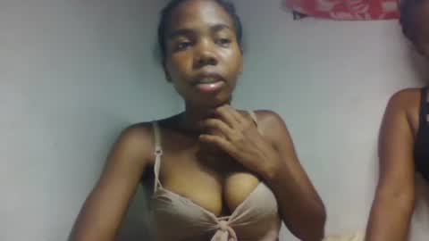 tsaralaza online show from November 22, 8:07 pm