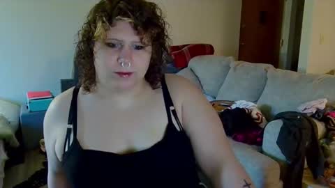 Gigi online show from June 24, 1:07 pm