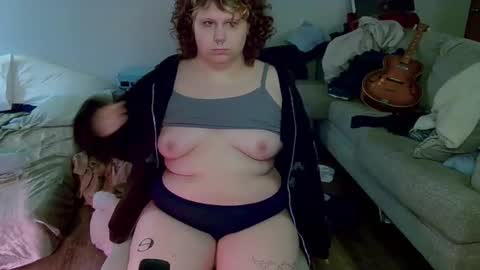 Gigi online show from July 3, 10:47 pm