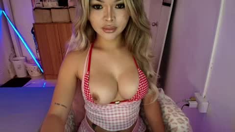tsgilian_exoticbeauty online show from March 7, 3:17 am
